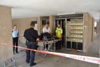  بالصور: مصرع سيدة مسنّة سقطت من علو مرتفع في شارع روبنشتاين بيافا